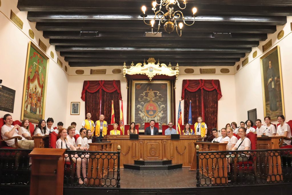 Visita del Club Lions al Ayuntamiento de Elche